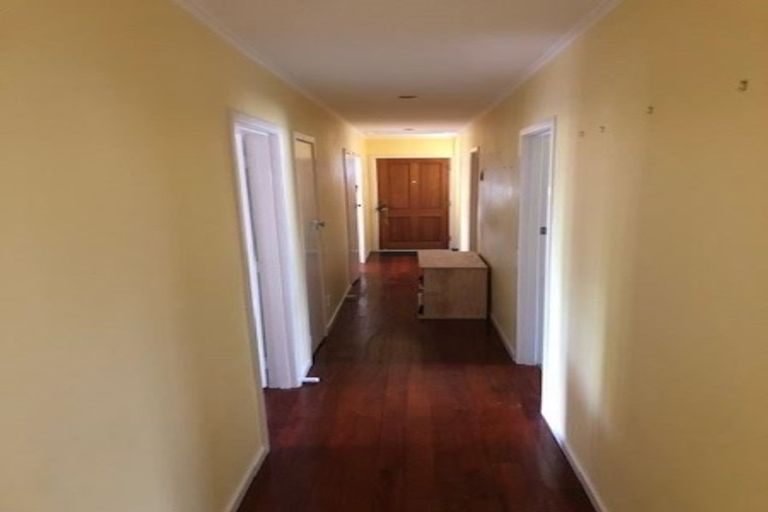 Photo of property in 93 Edgewater Drive, Pakuranga, Auckland, 2010