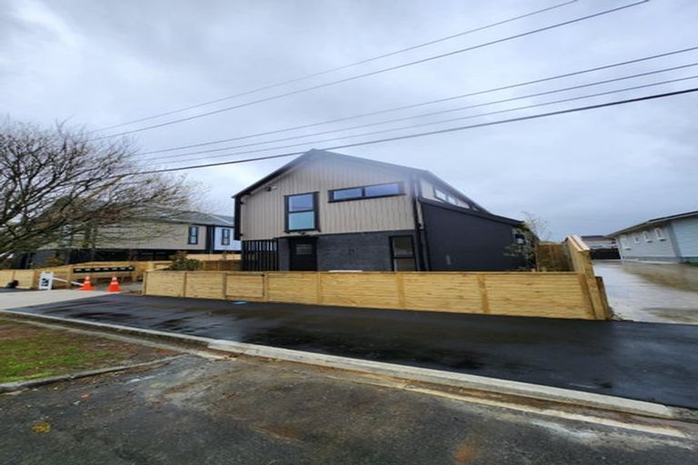 Photo of property in 1/8 Victoria Street, Ebdentown, Upper Hutt, 5018