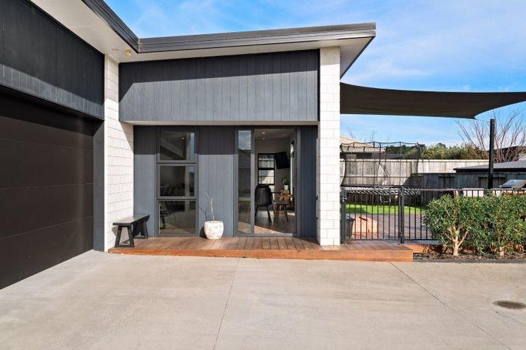 Photo of property in 8 Hillsborough Place, Te Puke, 3119