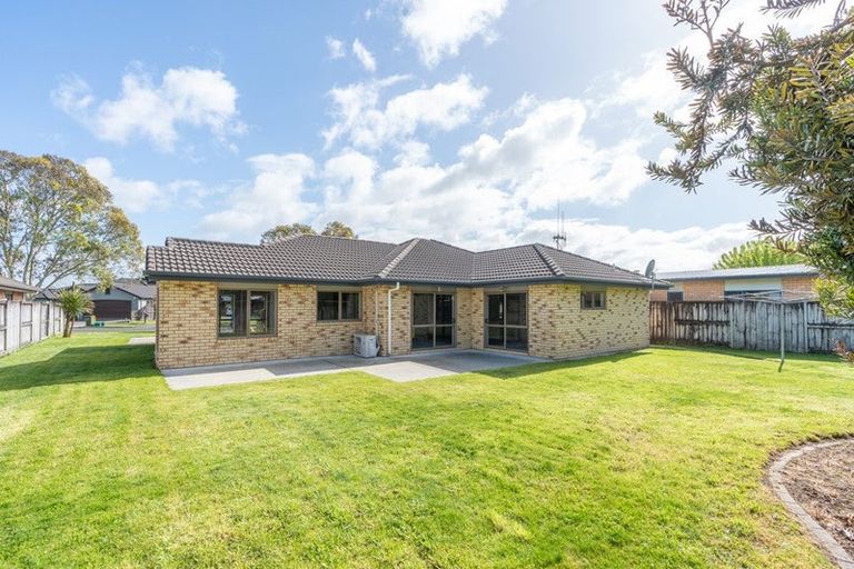 Photo of property in 12 Wakefield Place, Rototuna North, Hamilton, 3210