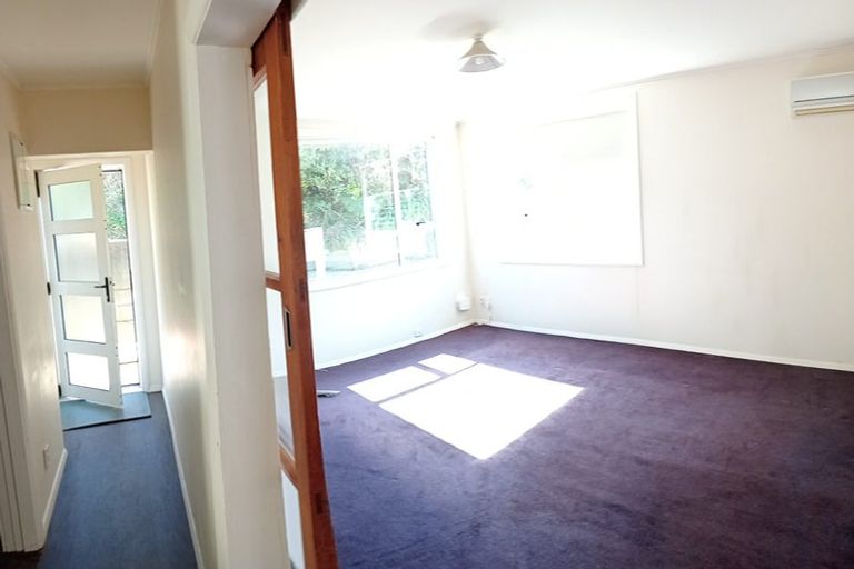 Photo of property in 87 Moorefield Road, Johnsonville, Wellington, 6037