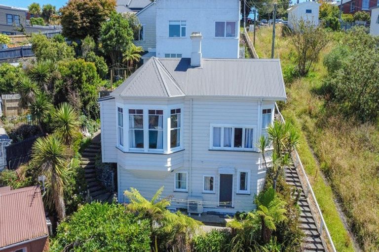 Photo of property in 5 Elm Row, Dunedin Central, Dunedin, 9016