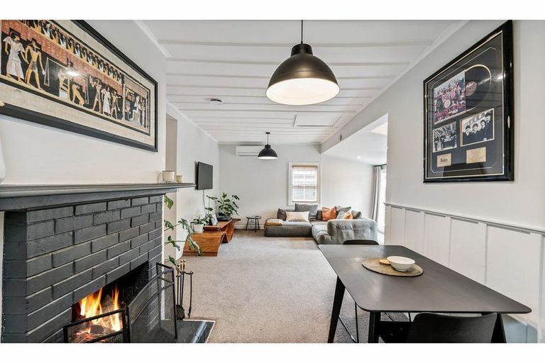 Photo of property in 437 West Coast Road, Glen Eden, Auckland, 0602