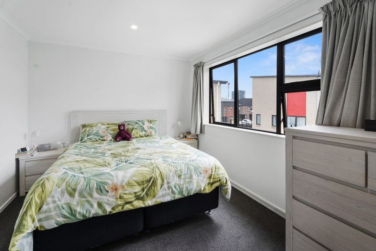 Photo of property in 1 Taruna Lane, Manukau, Auckland, 2104