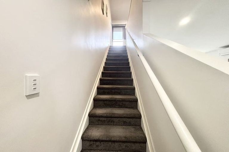 Photo of property in 1 Butia Avenue, Henderson, Auckland, 0612