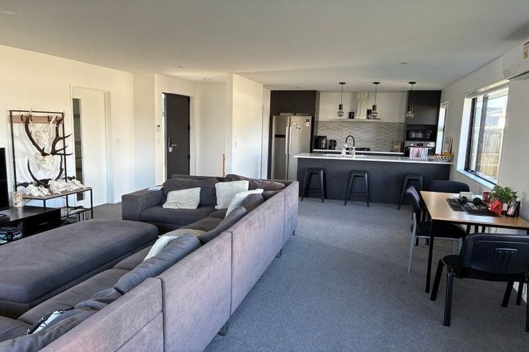 Photo of property in 10 Beckford Way, Rolleston, 7614