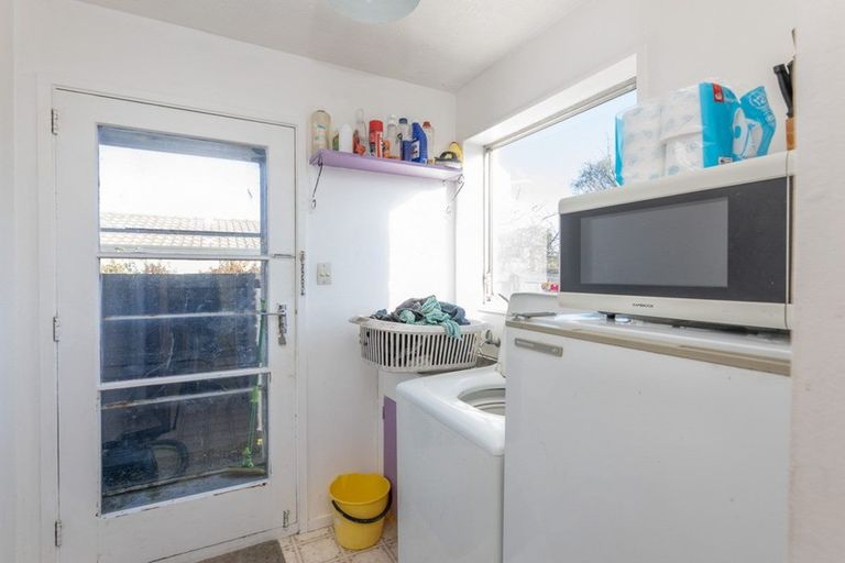 Photo of property in 1/48 Chipping Lane, Redwood, Christchurch, 8051