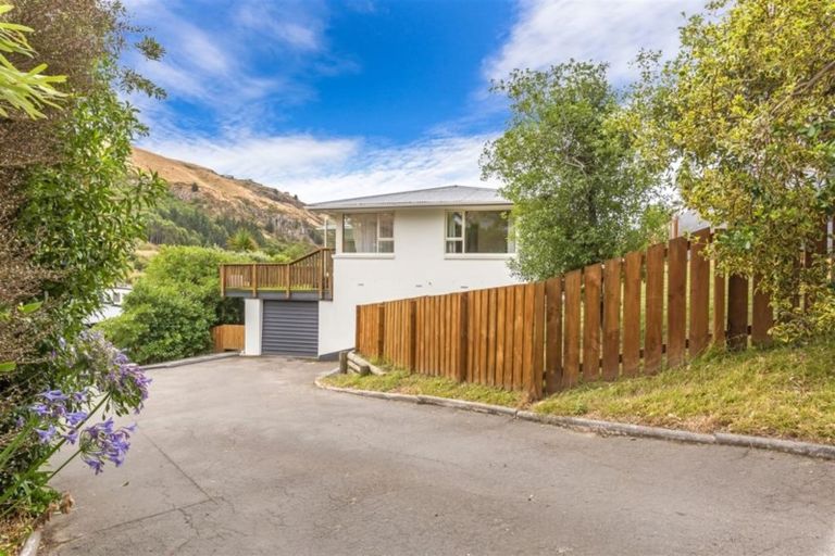Photo of property in 36 Evans Pass Road, Sumner, Christchurch, 8081