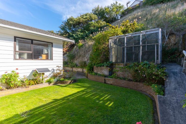 Photo of property in 64 Fyvie Avenue, Tawa, Wellington, 5028