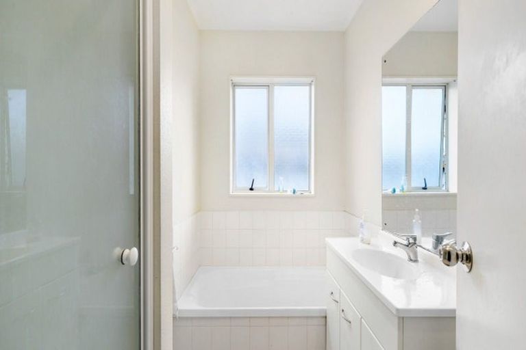 Photo of property in 20 Ksenia Drive, Flat Bush, Auckland, 2019