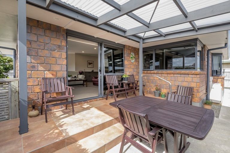 Photo of property in 63a Winchester Street, Levin, 5510