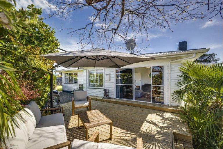 Photo of property in 40 Exeter Crescent, Pirimai, Napier, 4112