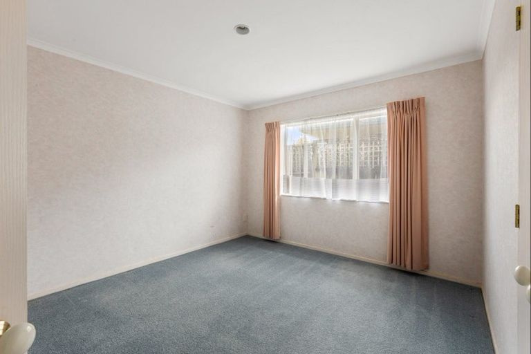 Photo of property in 61 Kath Hopper Drive, Orewa, 0931