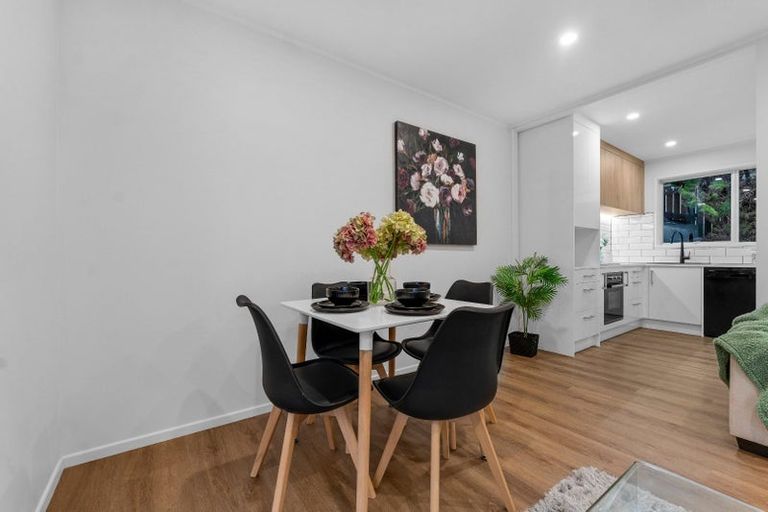 Photo of property in 4/43 Mcleod Road, Henderson, Auckland, 0612