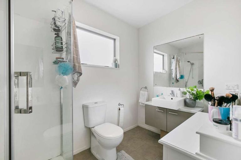 Photo of property in 592k Whangaparaoa Road, Stanmore Bay, Whangaparaoa, 0932