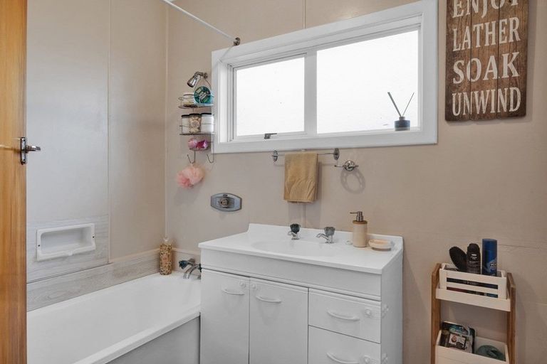 Photo of property in 130 Fairfield Road, Hawera, 4610