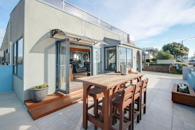 Photo of property in 2/29 The Esplanade, Westshore, Napier, 4110