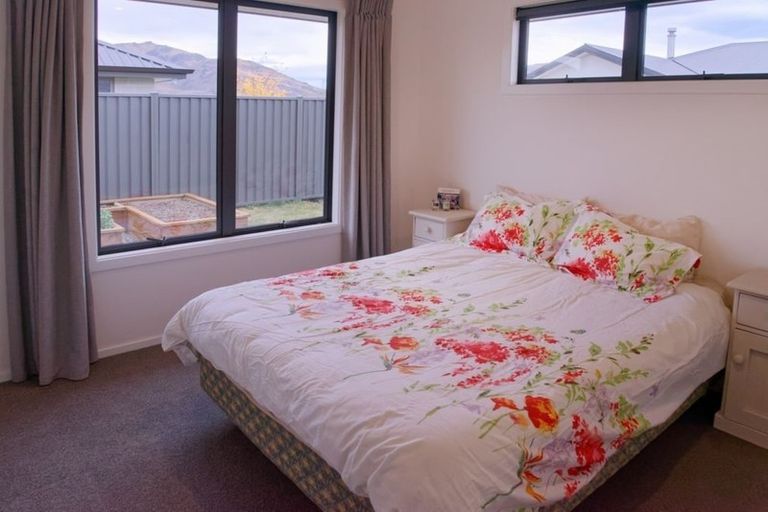 Photo of property in 33 Olds Crescent, Cromwell, 9310