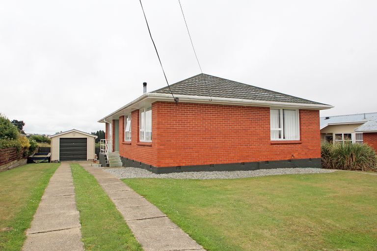 Photo of property in 16 Stoke Street, Oamaru, 9400