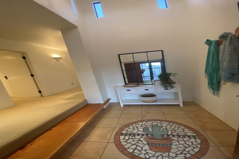 Photo of property in 25 Jordan Street, Island Bay, Wellington, 6023