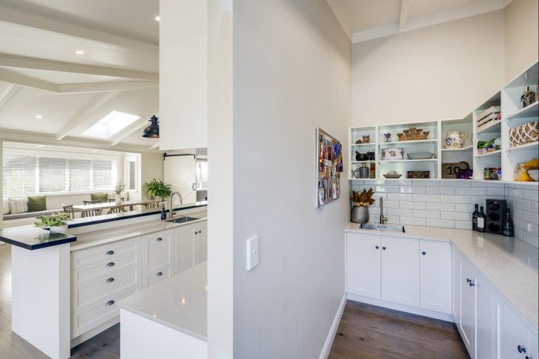 Photo of property in 22 Taruna Place, Havelock North, 4130