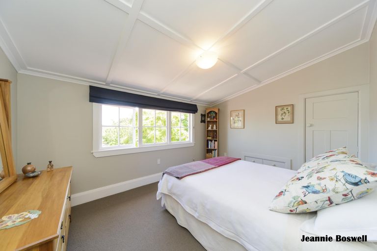 Photo of property in 220 Victoria Avenue, Hokowhitu, Palmerston North, 4410