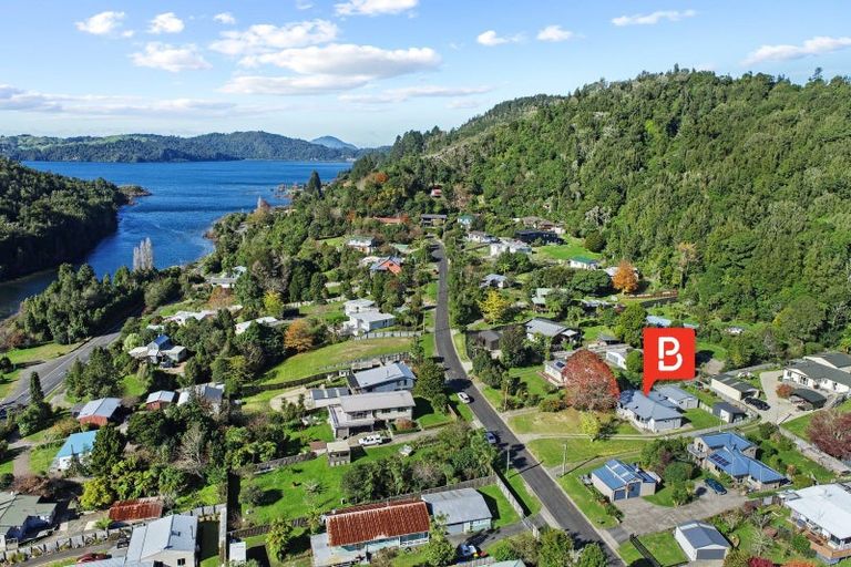Photo of property in 42 Oxford Road, Lake Rotoma, Rotorua, 3074
