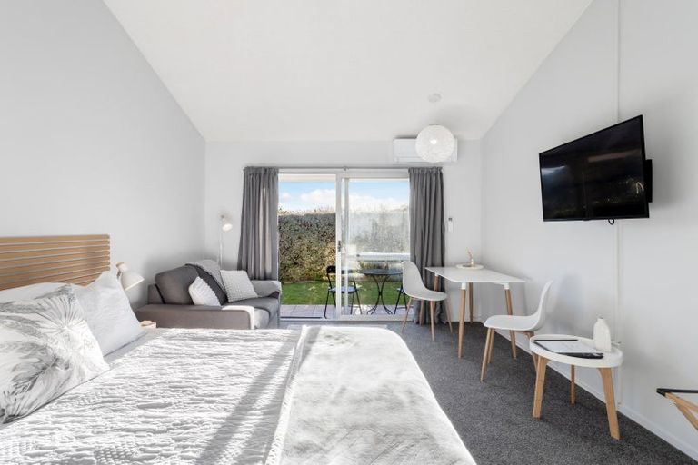 Photo of property in 4k Rutland Street, Picton, 7220