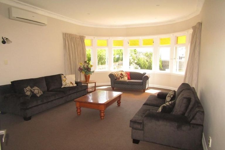 Photo of property in 49 Eden Street, Island Bay, Wellington, 6023