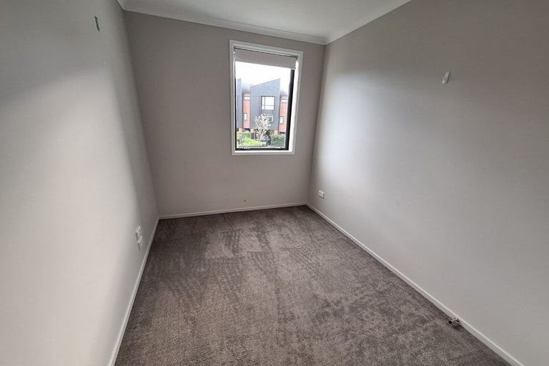 Photo of property in 9 Piko Lane, Hobsonville, Auckland, 0616