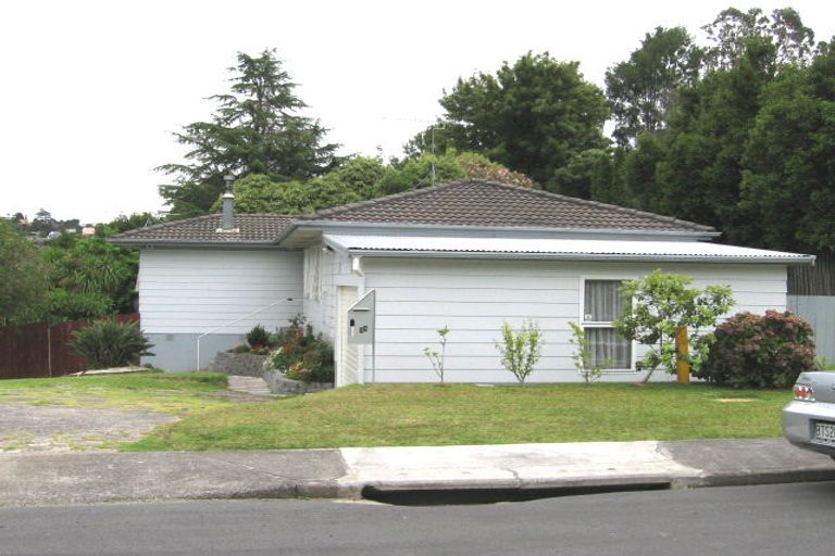 Photo of property in 34 Beaudine Avenue, Glenfield, Auckland, 0629