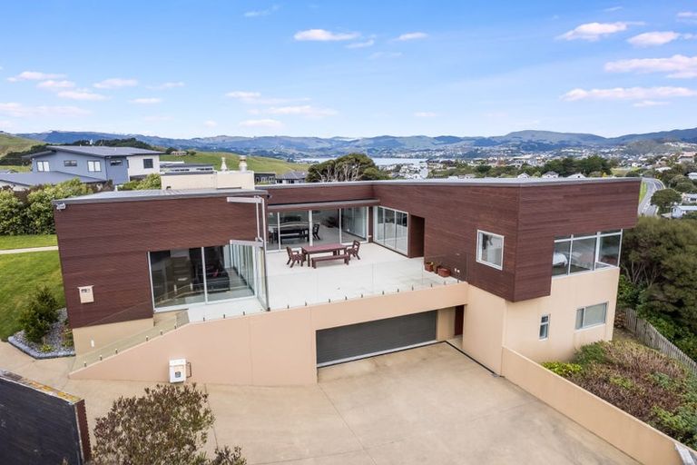 Photo of property in 9 Lily Close, Camborne, Porirua, 5026