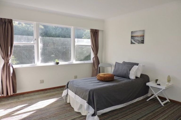 Photo of property in 89 Redwood Avenue, Tawa, Wellington, 5028