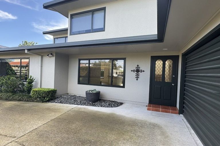Photo of property in 32a Strowan Avenue, Fairfield, Hamilton, 3214