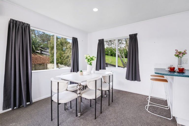 Photo of property in 1 Weka Close, Red Beach, 0932