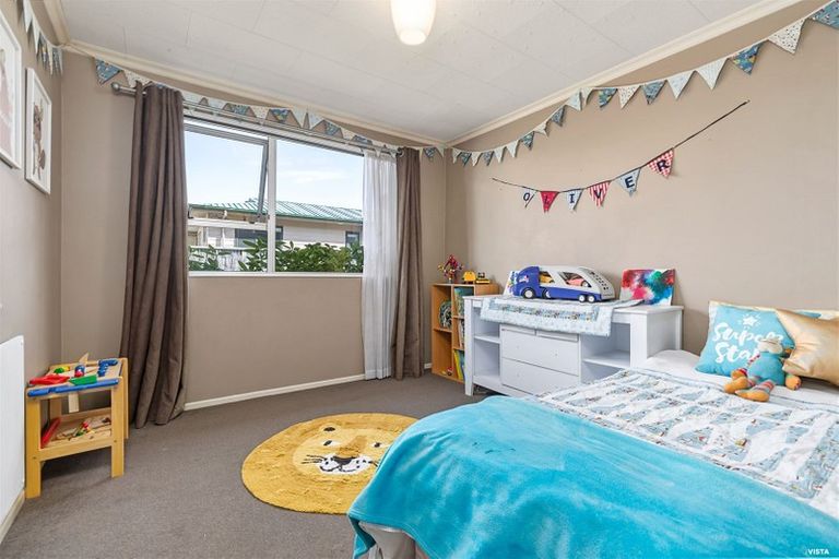 Photo of property in 16 Daveys Place, Arrowtown, 9302