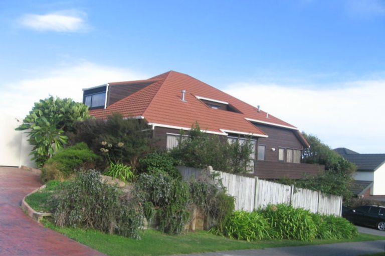 Photo of property in 32 Halladale Road, Papakowhai, Porirua, 5024
