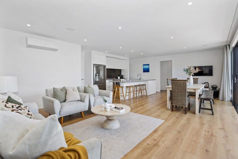 Photo of property in 18 Karere Avenue, Marshland, Christchurch, 8083