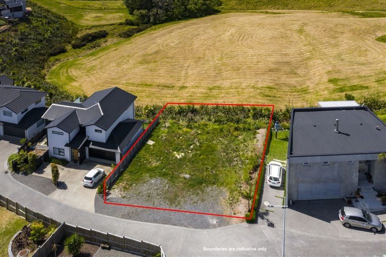 Photo of property in 1 Coastal Court, Long Bay, Auckland, 0630