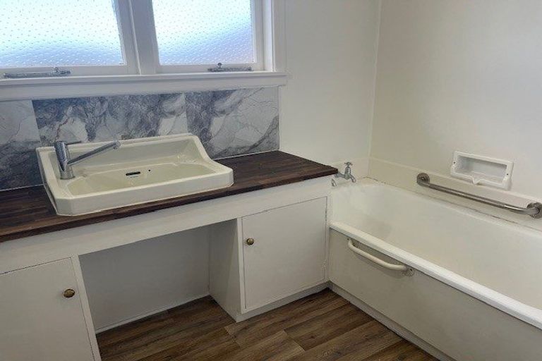 Photo of property in 105 Bleakhouse Road, Howick, Auckland, 2014