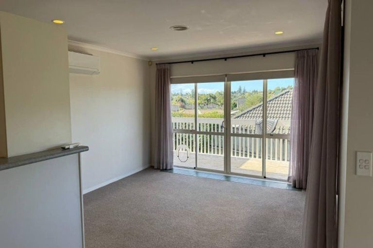Photo of property in 33 Blue Heron Rise, Stanmore Bay, Whangaparaoa, 0932
