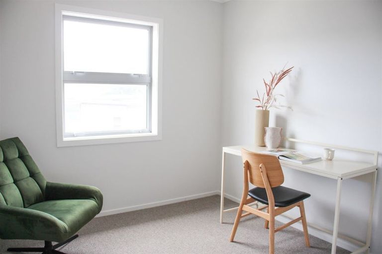 Photo of property in 27 Farnworth Terrace, Churton Park, Wellington, 6037