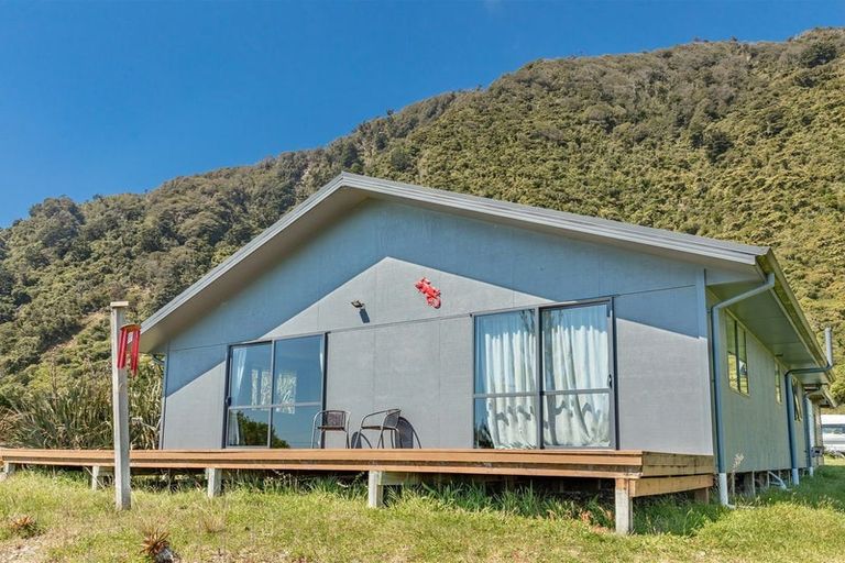 Photo of property in 1 Torea Street, Granity, 7891