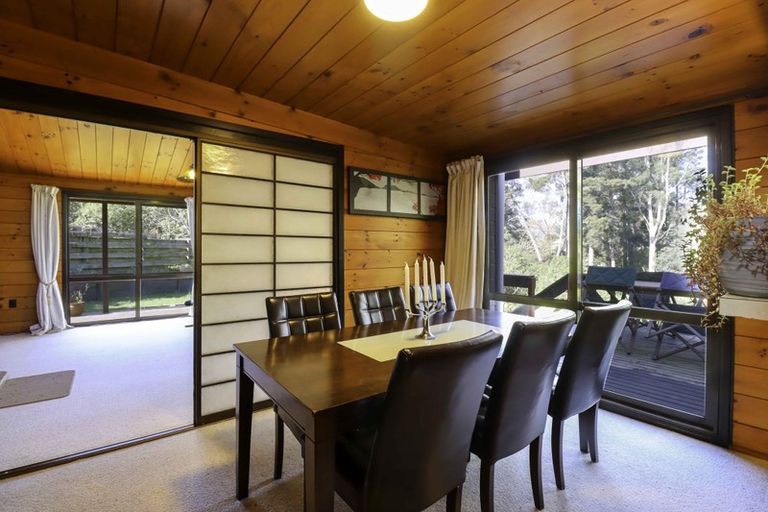 Photo of property in 5 Fernwood Place, Fitzherbert, Palmerston North, 4410