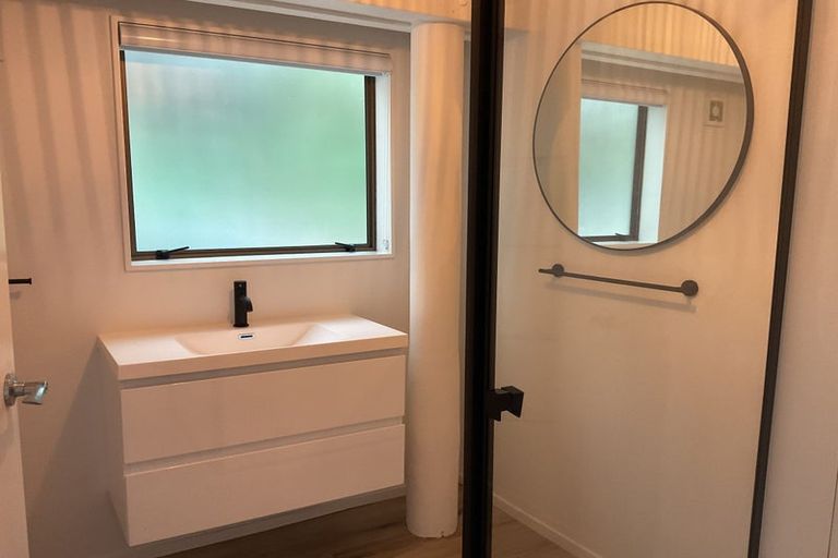 Photo of property in 120 Stanmore Bay Road, Stanmore Bay, Whangaparaoa, 0932