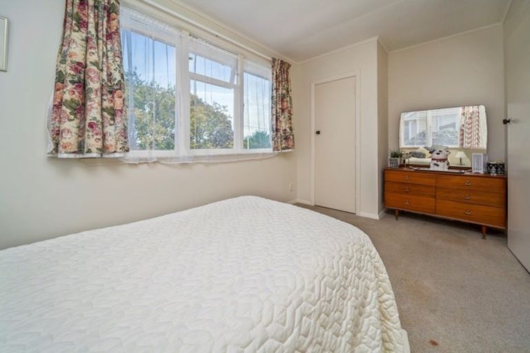 Photo of property in 84 Cook Street, Marfell, New Plymouth, 4310