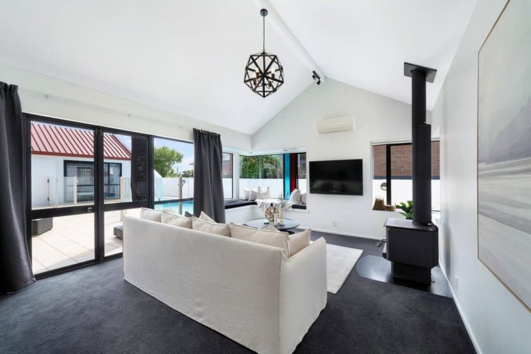 Photo of property in 20 Taitua Drive, Te Atatu South, Auckland, 0610