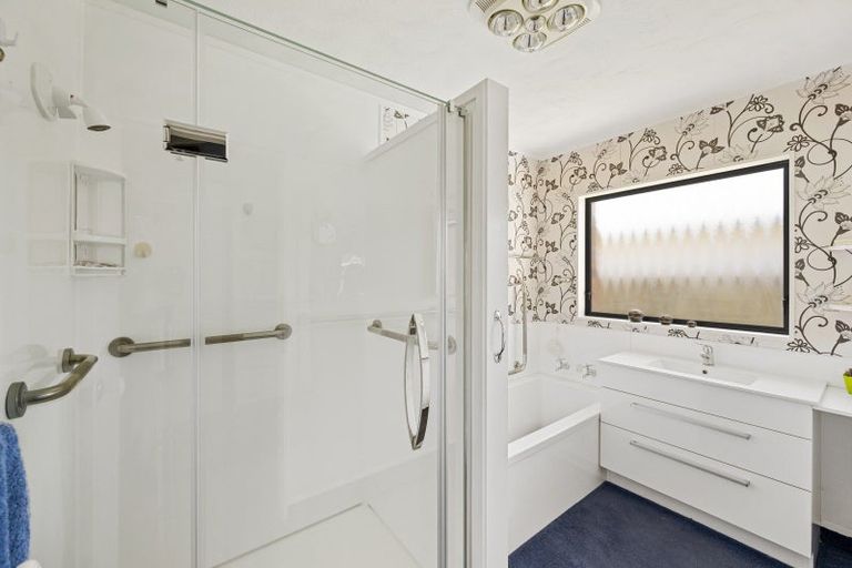 Photo of property in 2/7 Wilton Row, Taradale, Napier, 4112