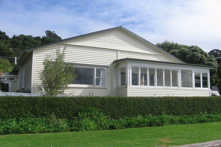 Photo of property in 35 Woodroffe Road, Wyuna Bay, Coromandel, 3581