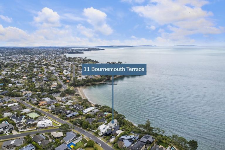 Photo of property in 11a Bournemouth Terrace, Murrays Bay, Auckland, 0630